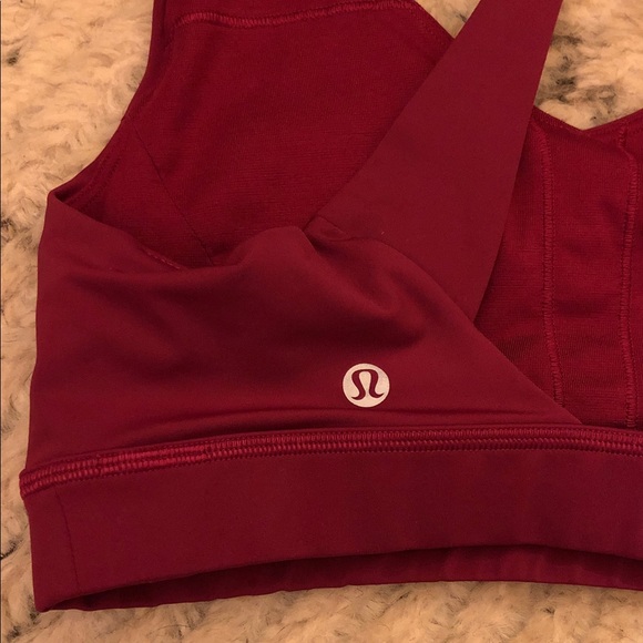 lululemon athletica Women's maroon Sports Bra swim or workout no pads size 8 - Picture 2 of 4
